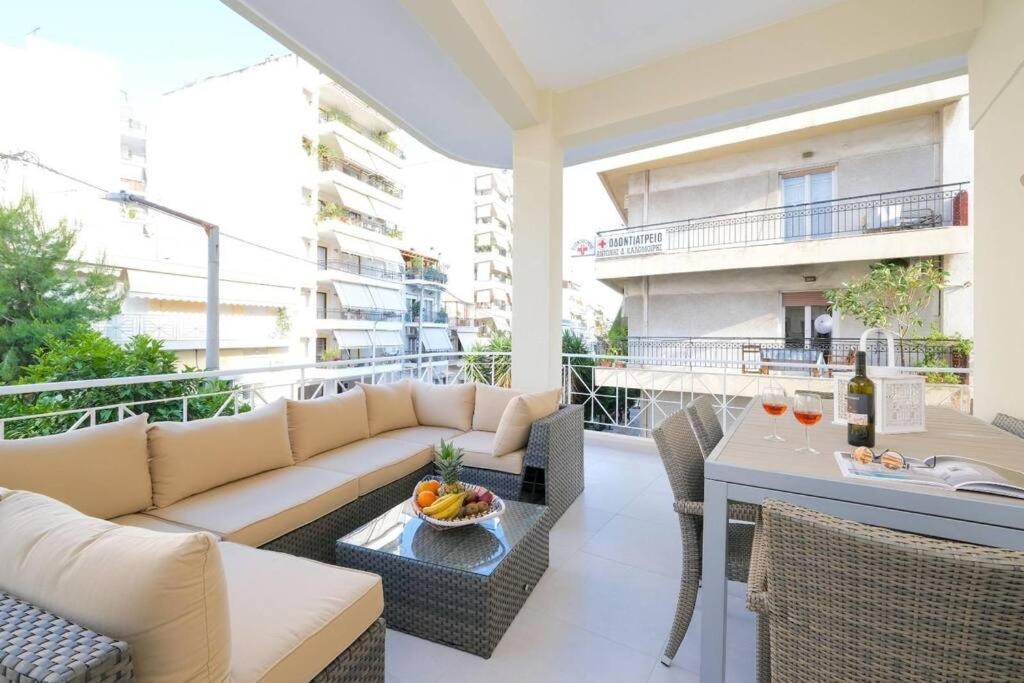 Hidden Gem On The Piraeus Coast Appartement Buitenkant foto