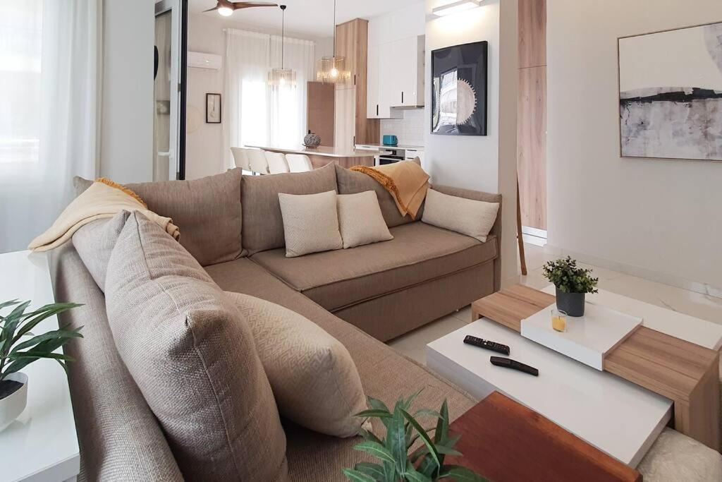 Hidden Gem On The Piraeus Coast Appartement Buitenkant foto